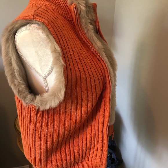 🍁 Knit sweater vest with faux fur 🍁 - Picture 5 of 9